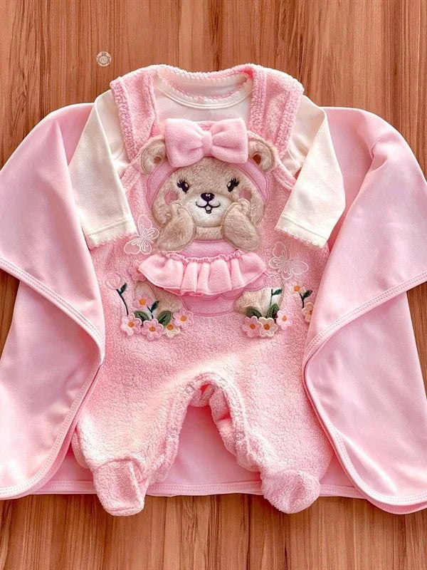 Jardineira Soft Bouclé Bordado Fofinho com Body Ursinha Mavie