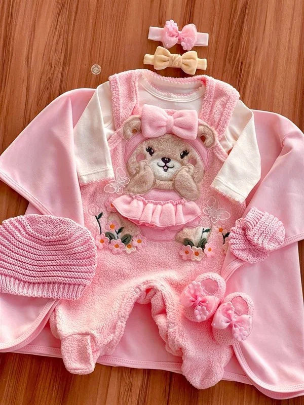 Jardineira Soft Bouclé Bordado Fofinho com Body Ursinha Mavie